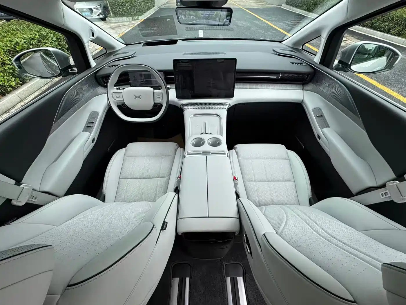 XPeng X9 2025 2025 Extended Range Edition