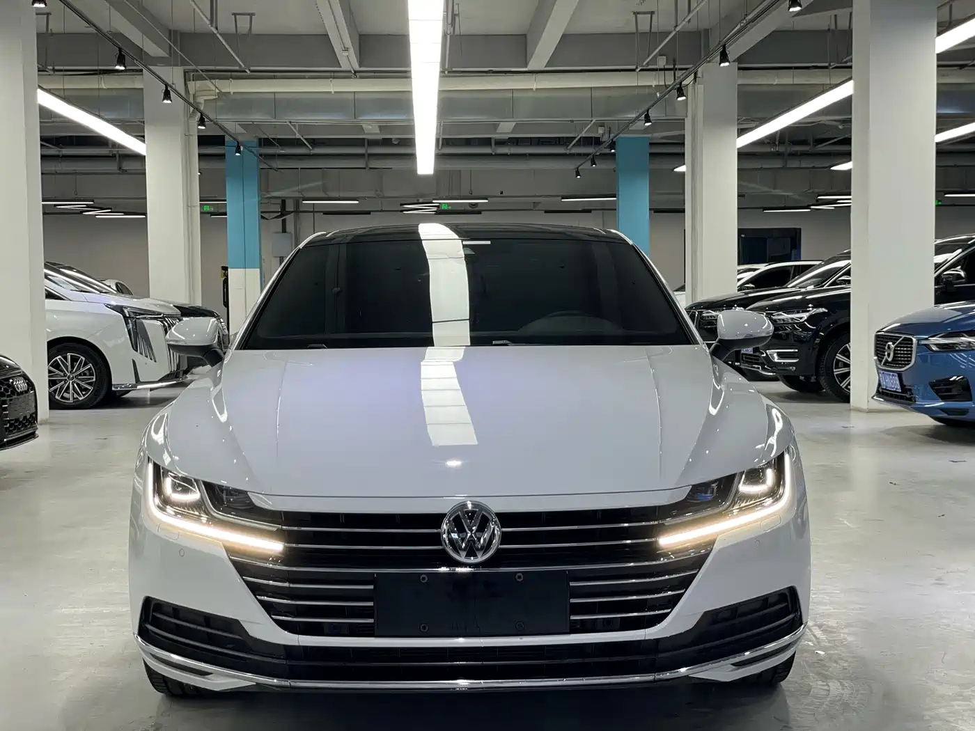 Volkswagen FAW-Volkswagen CC 2020 330TSI Glamour Version China VI фото 2