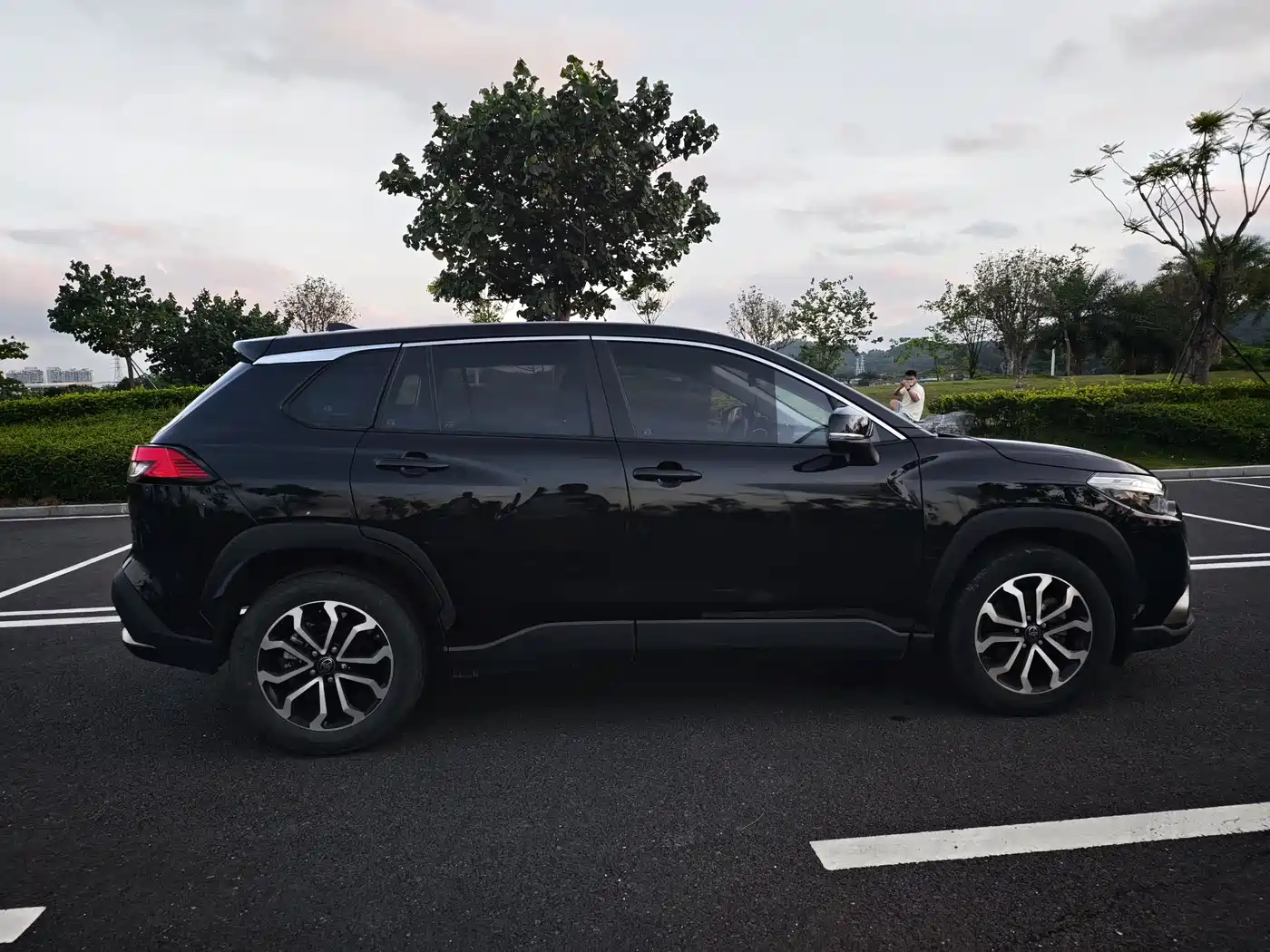 Toyota Frontlander 2023 2.0L CVT Luxury Edition фото 7