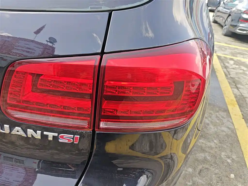 Volkswagen Tiguan 2015 1.8TSI Automatic 2WD Highline фото 8