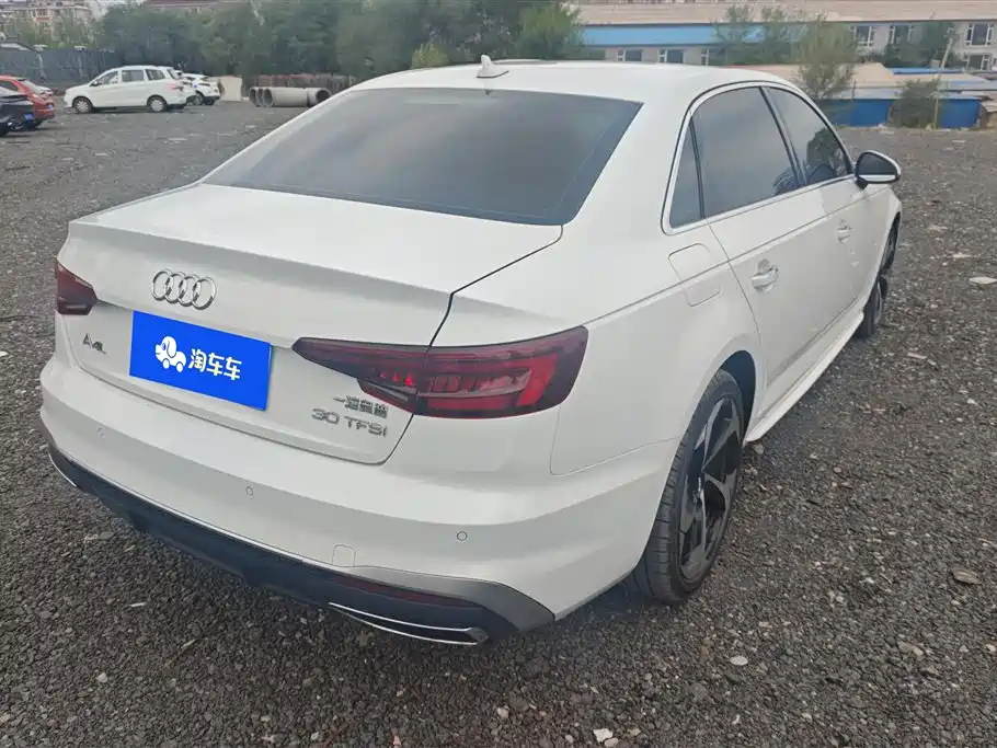 Audi A4L 2018 30th Anniversary 30 TFSI Progressive фото 3