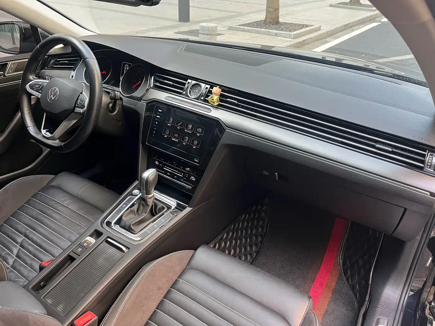 Volkswagen Magotan 2020 330TSI DSG Leading фото 22