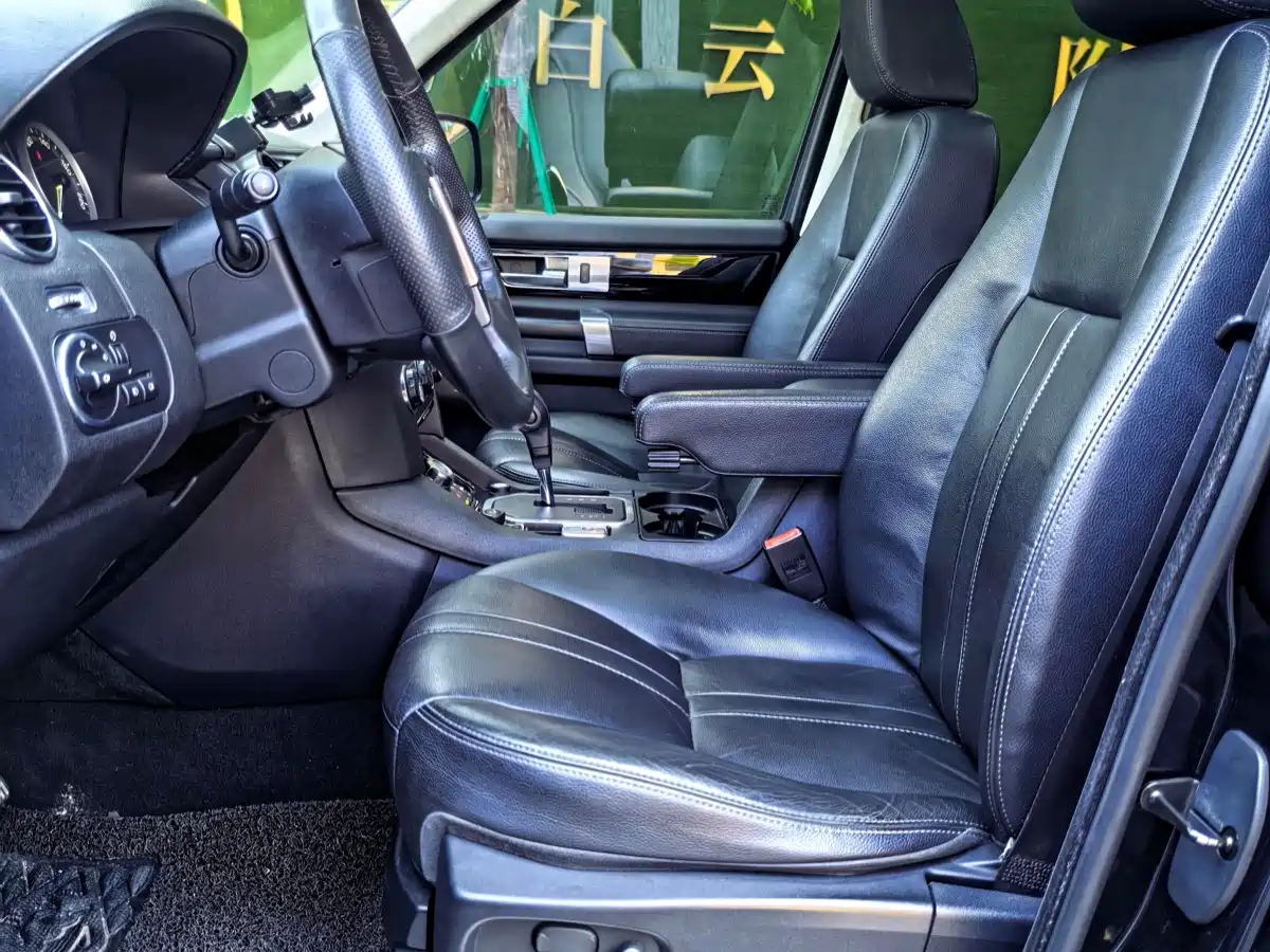 Land Rover Discovery 2011 3.0 SDV6 HSE Diesel фото 17