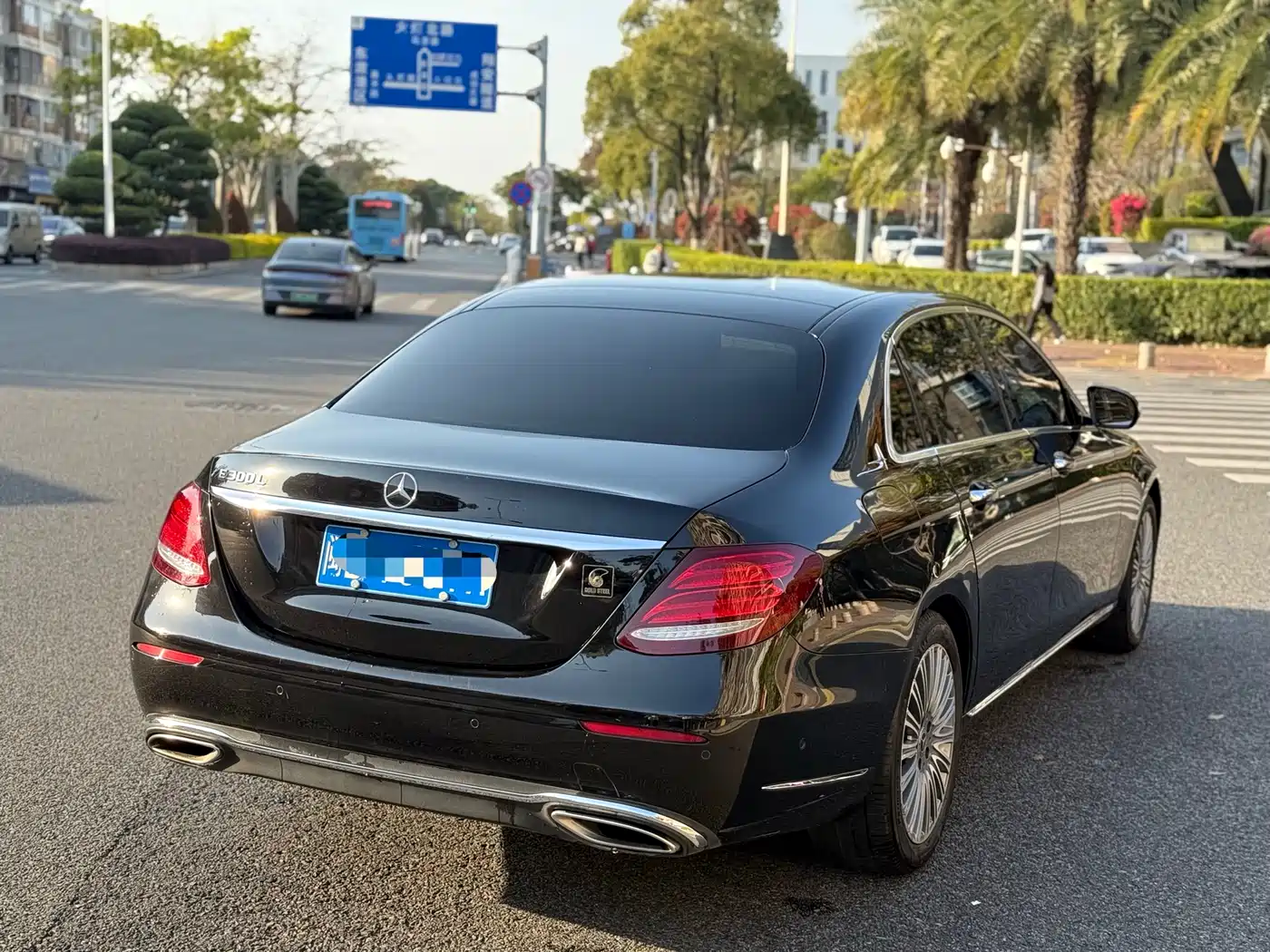 Mercedes-Benz E-Class 2020 E 300 L Luxury Model фото 7