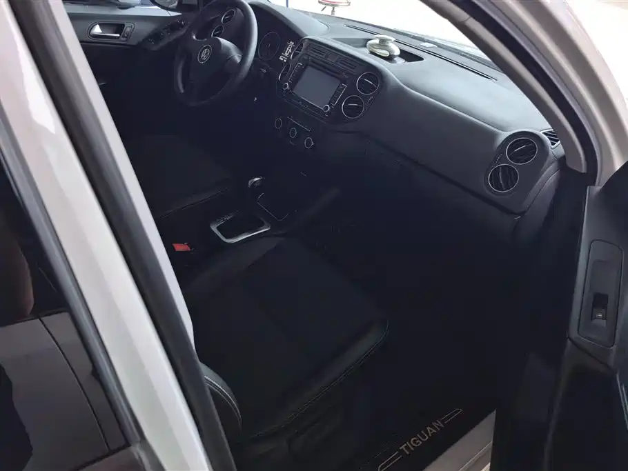 Volkswagen Tiguan 2016 280TSI Automatic 2WD Silk Road Fashion Edition фото 8