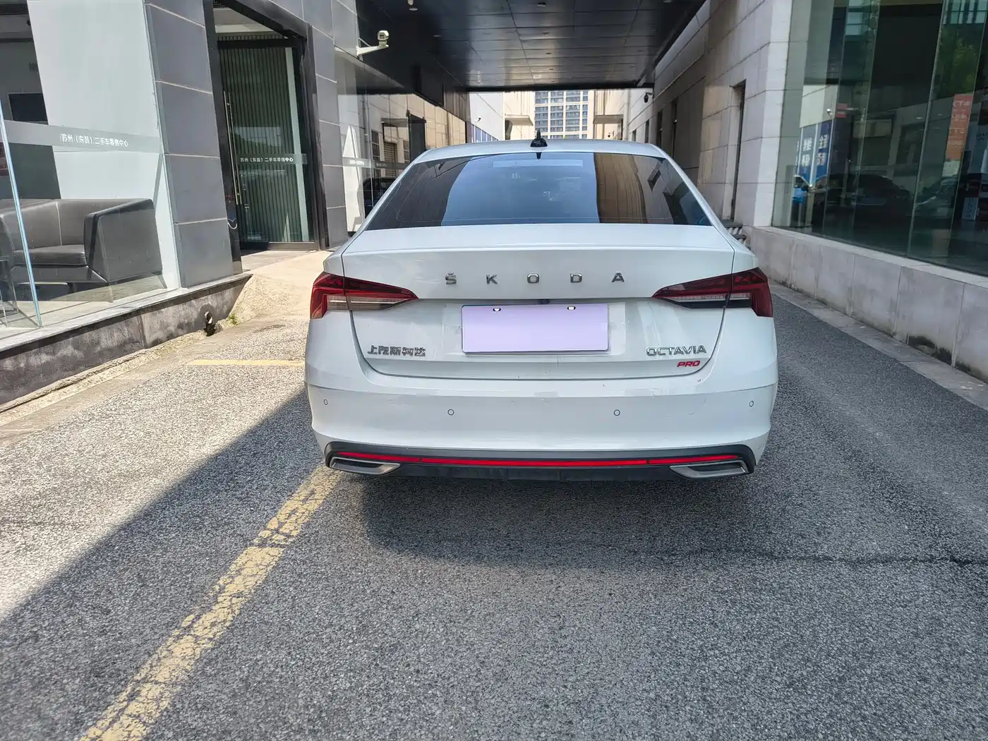 Škoda Octavia 2023 PRO TSI280 Premium Edition фото 4