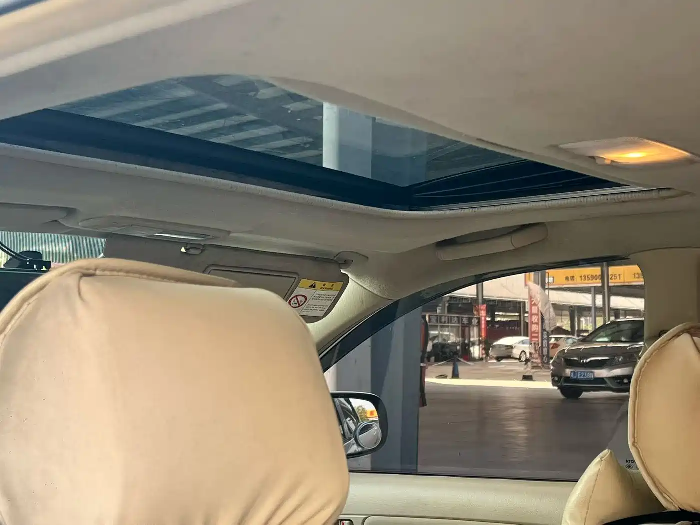 Toyota Corolla 2013 1.6L Automatic Luxury фото 5