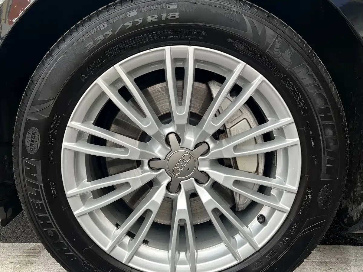 Audi A8 2014 A8L 45 TFSI quattro Comfort фото 4