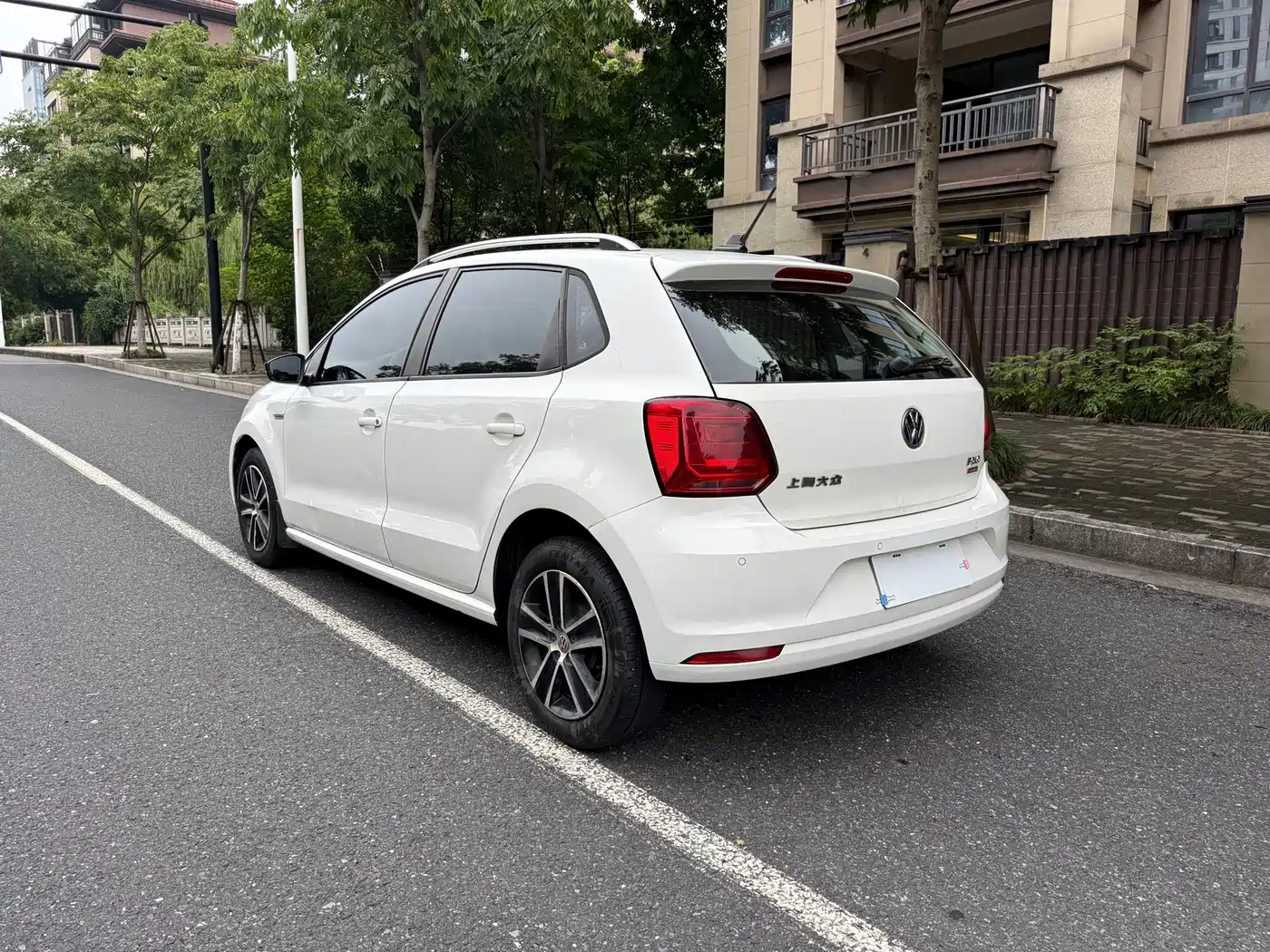 صورة 9 - Volkswagen Polo