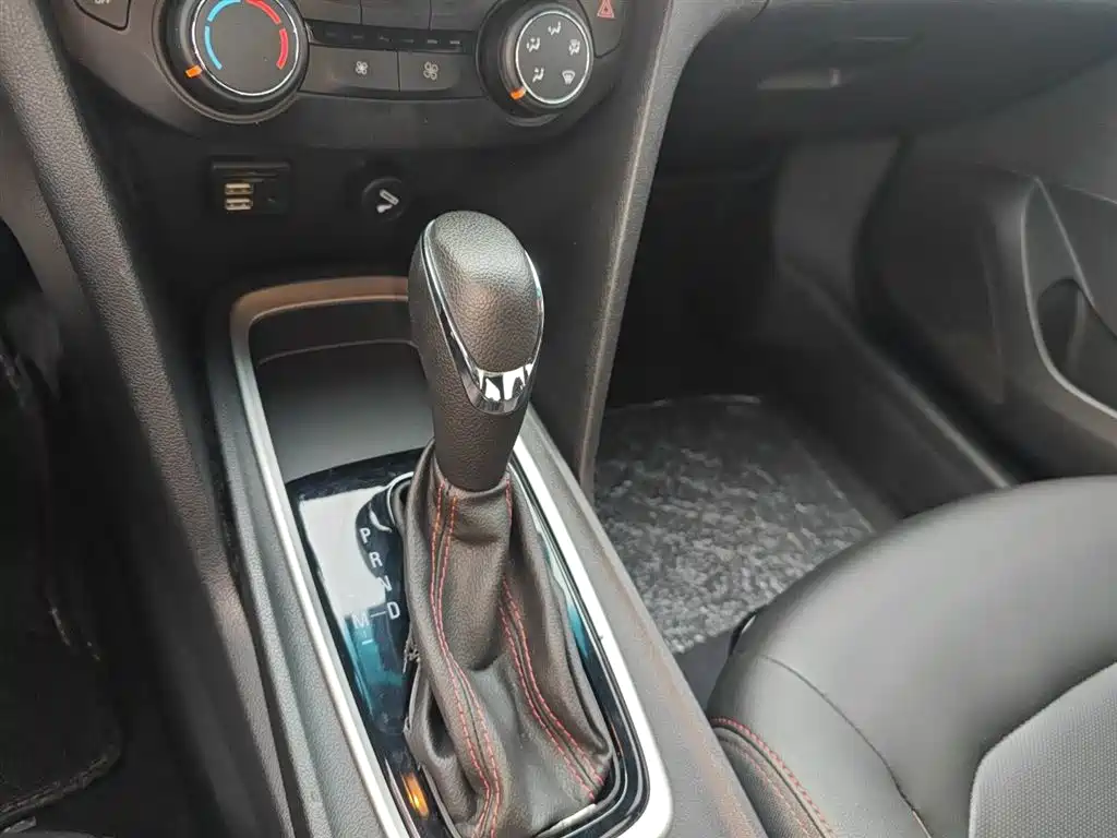 Chevrolet Monza 2019 RS 330T Automatic Thrill Edition China VI фото 13