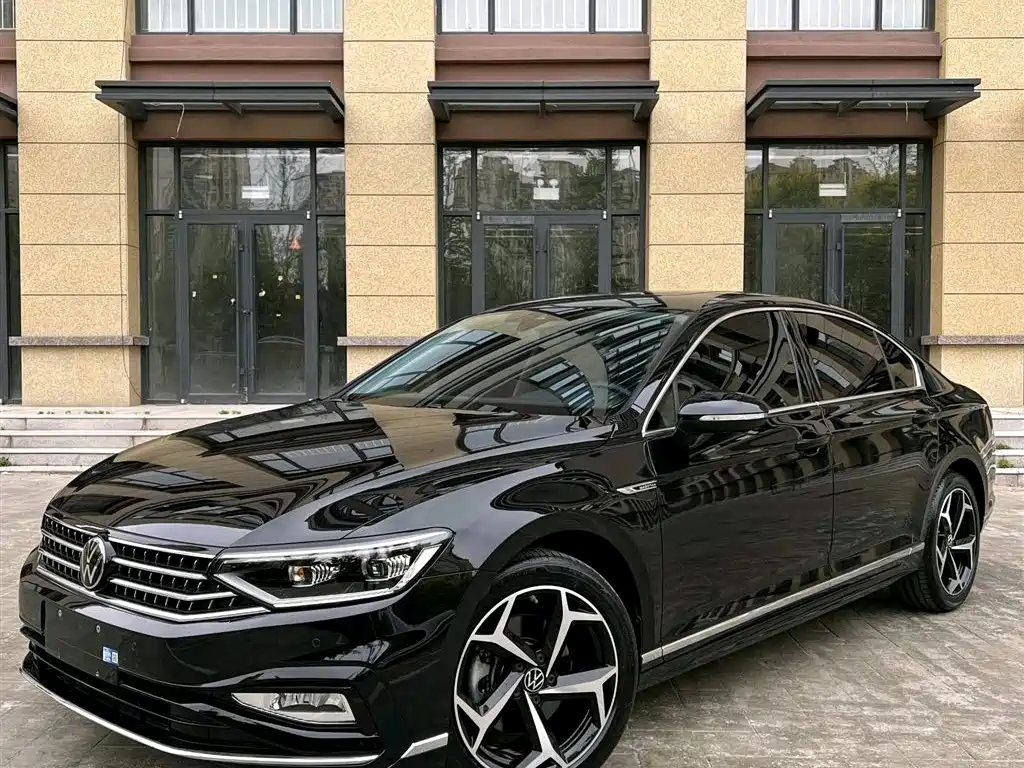 Volkswagen Magotan 2023 Model 2 Million Commemorative Edition 330TSI DSG Luxury
