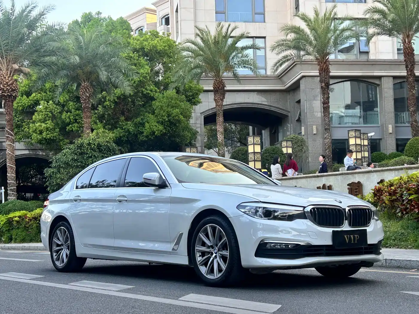 BMW 5 Series 2018 528Li Launch Special Edition фото 3