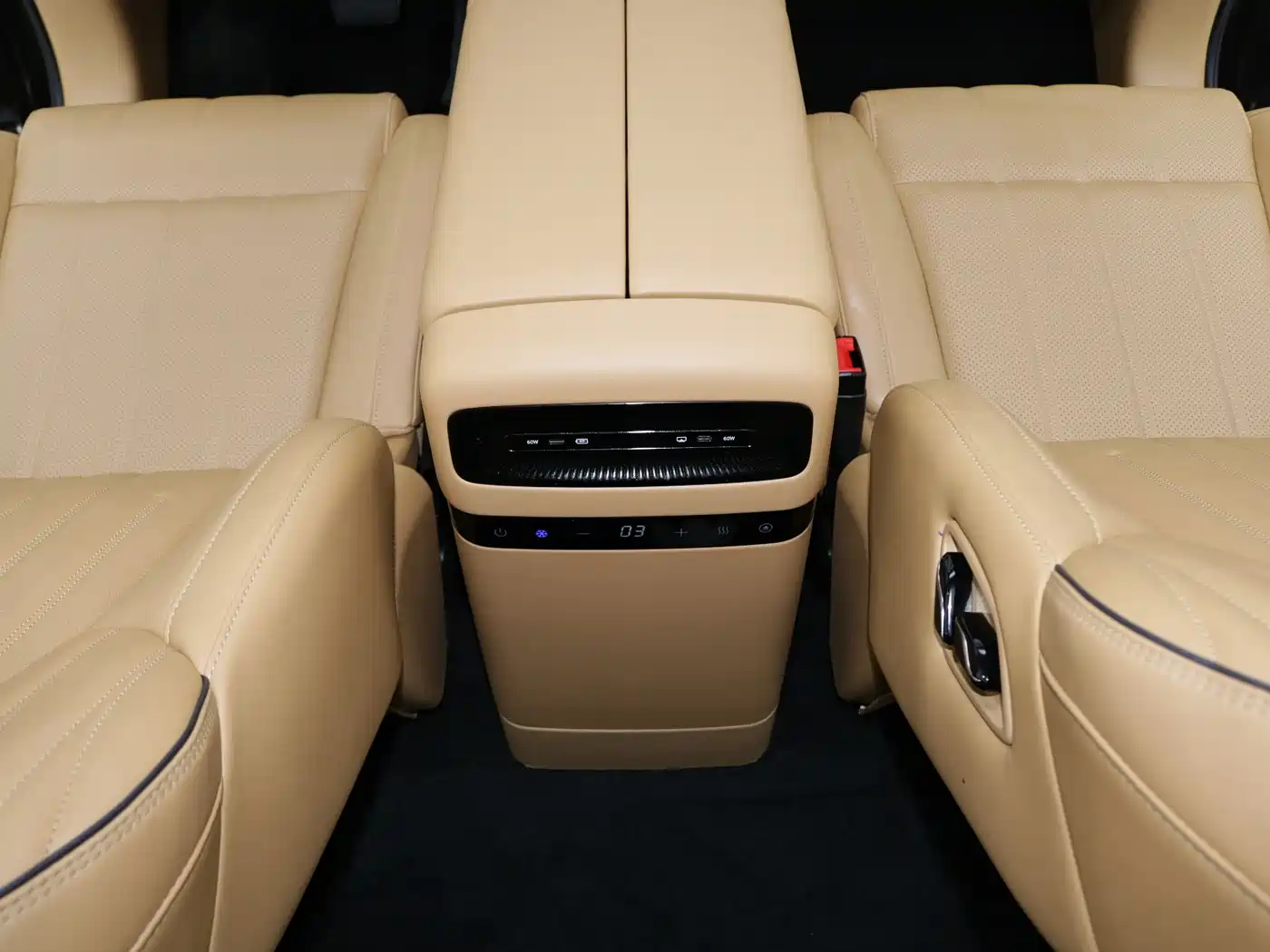 Voyah Auto Voyah Dreamer 2025 PHEV AWD Flagship Kunpeng Edition фото 24