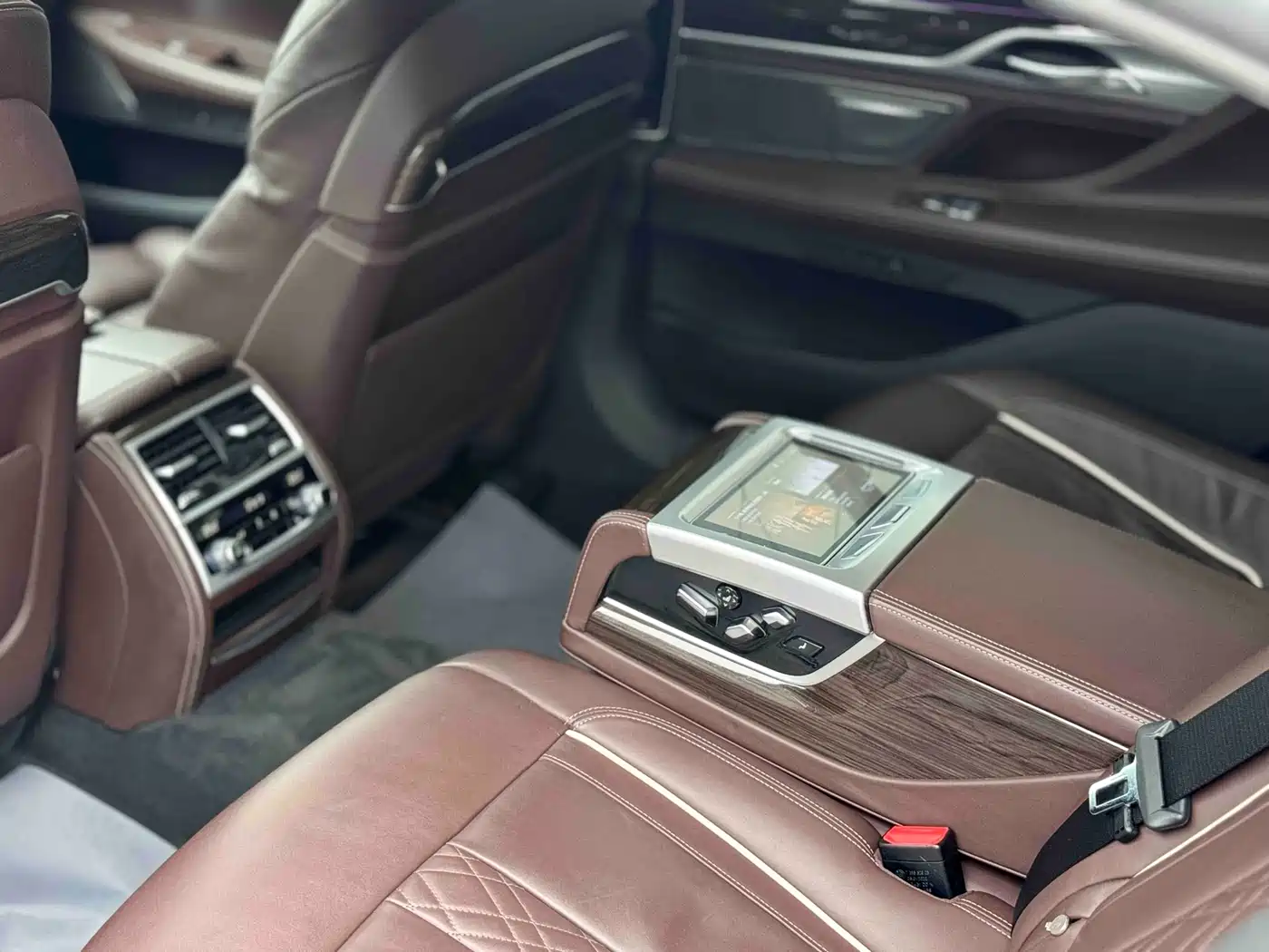 BMW 7 Series 2021 Model 730Li Luxury Package фото 12