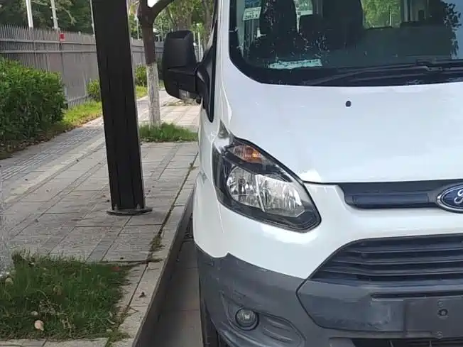 Ford Transit 2017 2.0T Diesel Multi-purpose Commercial Vehicle Short Wheelbase Low Roof China V фото 9