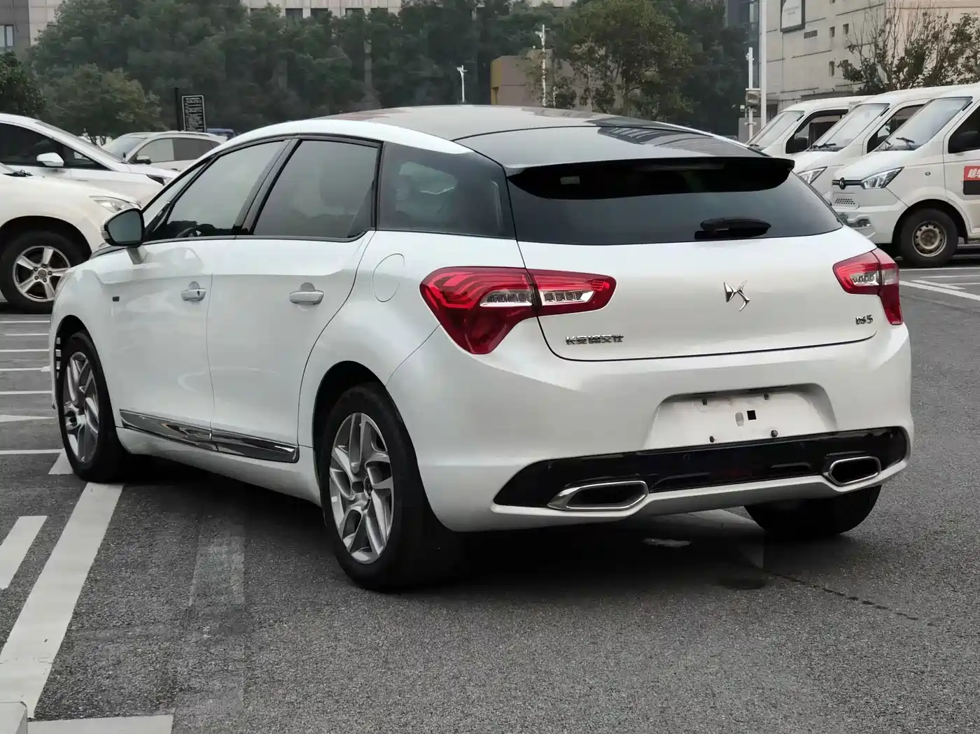 DS 5 2014 2014 1.6T Luxury THP160