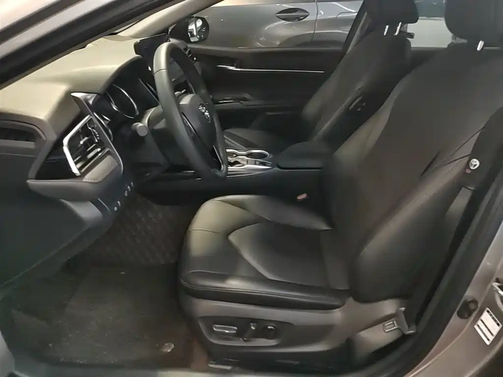 Toyota Camry 2023 2.0G Luxury Edition фото 15