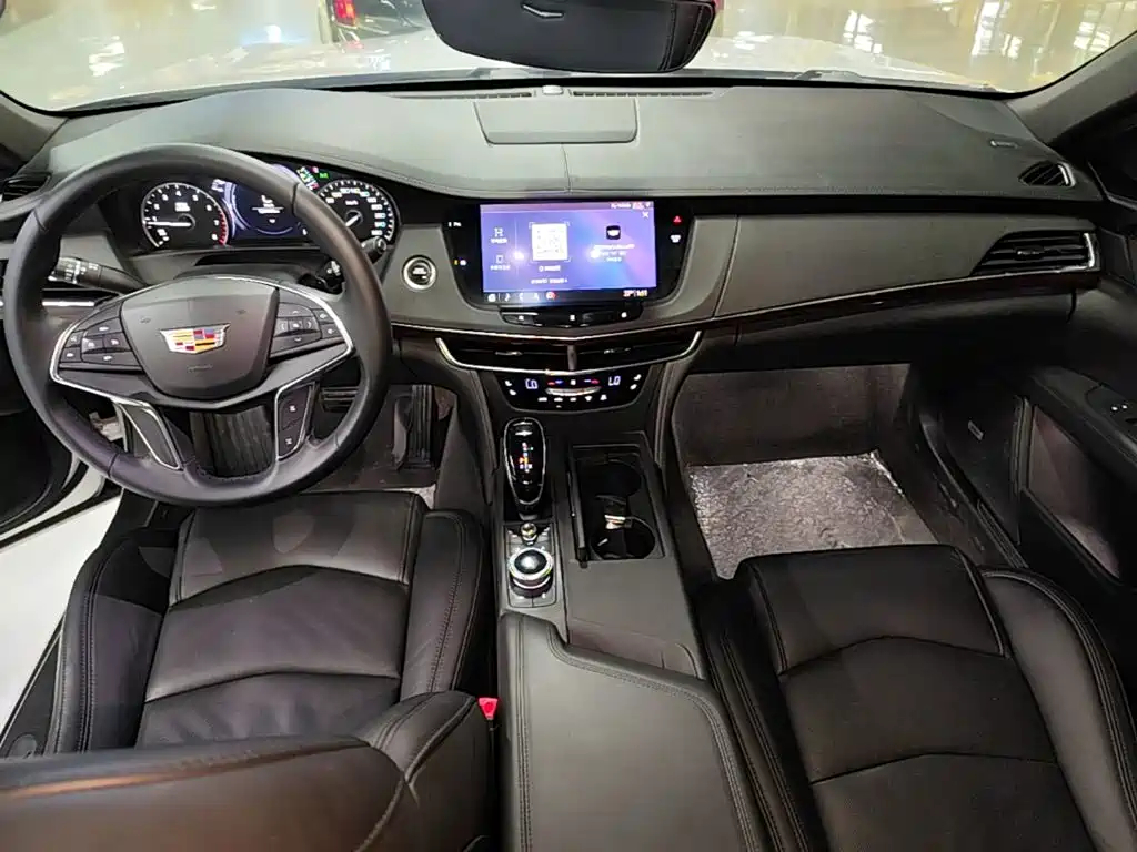 Photo 13 - Cadillac CT6
