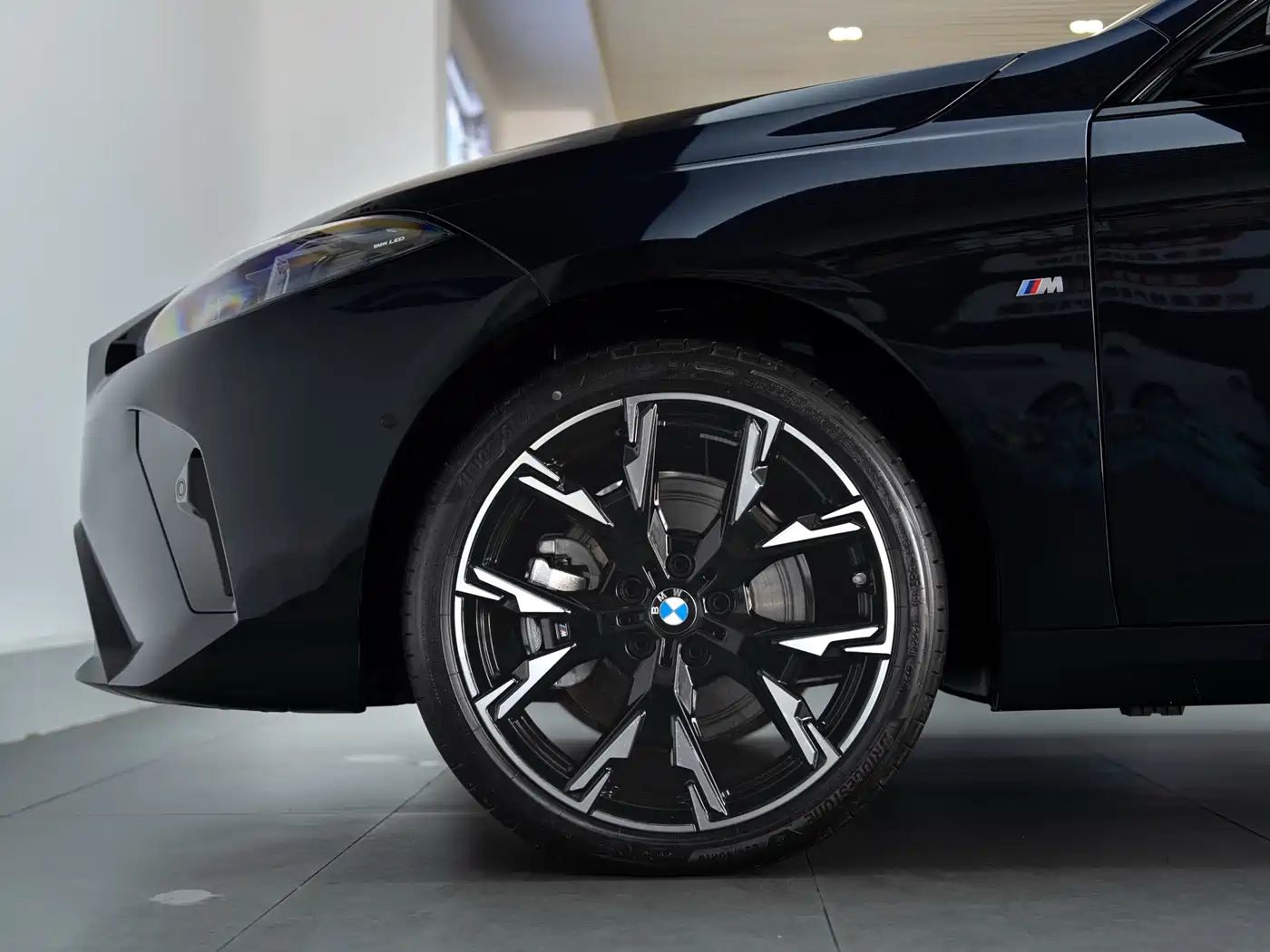 BMW 2 Series 2025 225L M Sport Moonlight Package фото 9