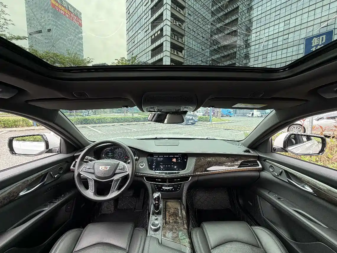 Фото 15 - Cadillac CT6