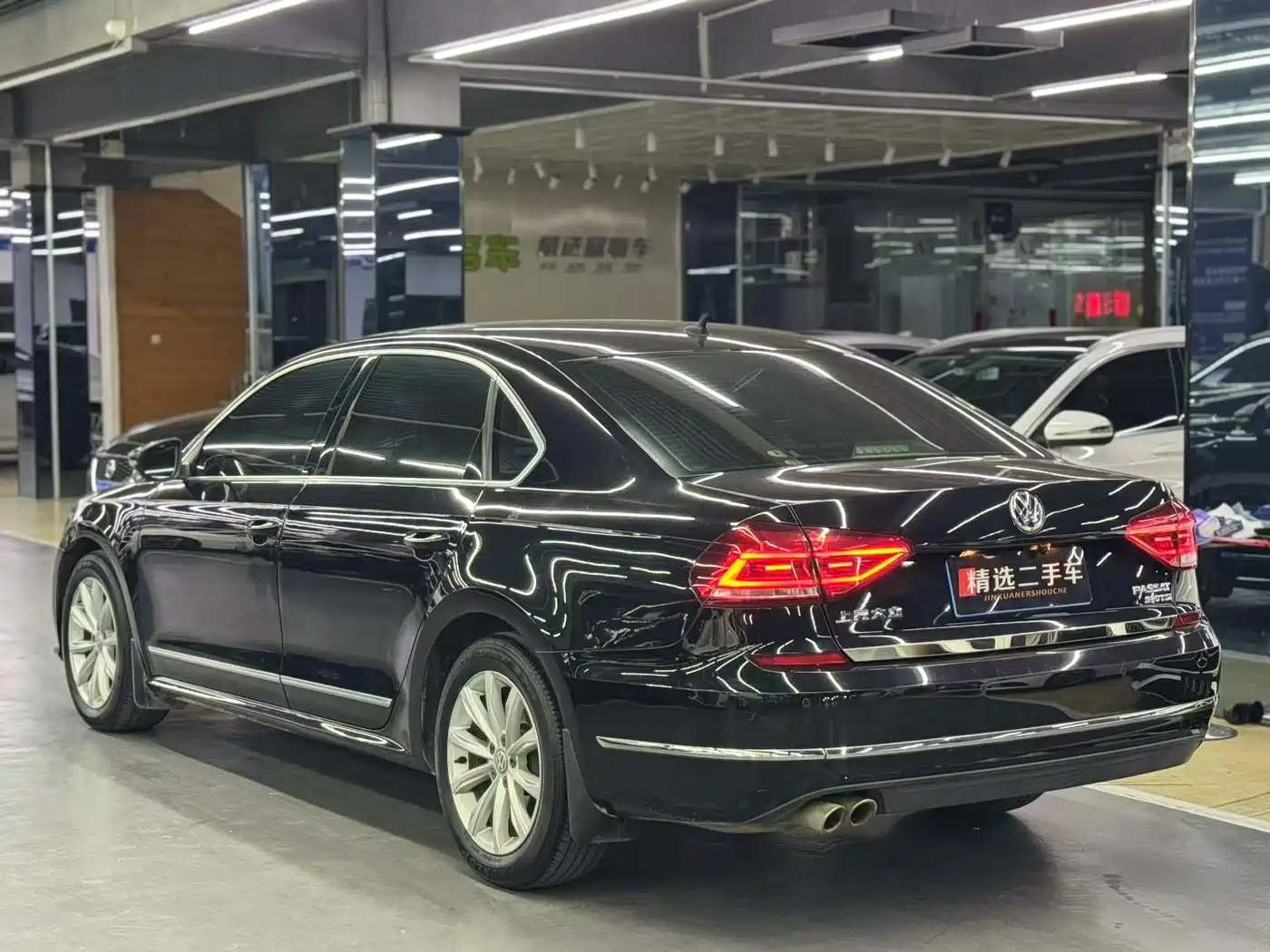Volkswagen Passat 2017 280TSI DSG Prestige фото 9