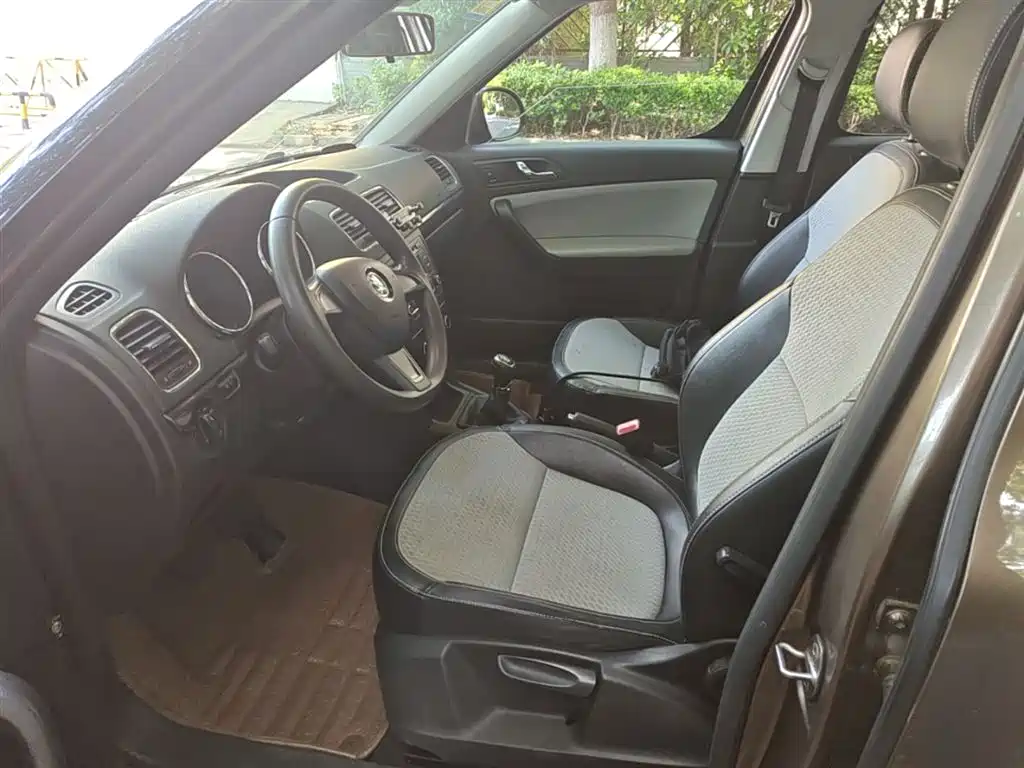 Škoda Yeti 2016 1.4TSI Manual Forward Edition фото 8
