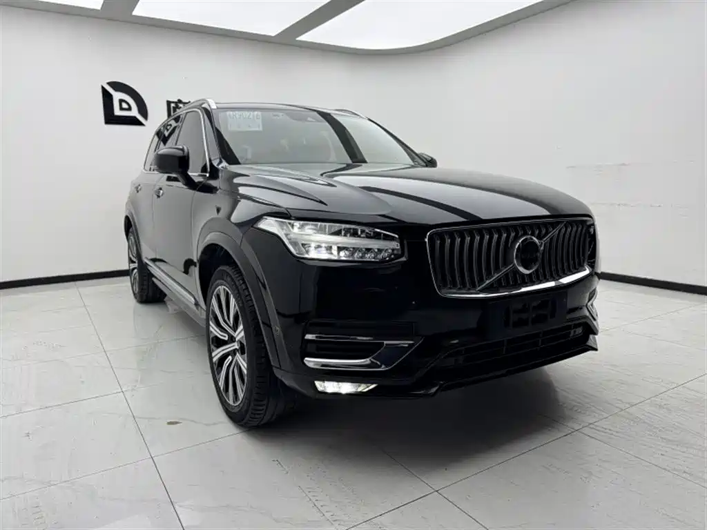 Фото 3 - Volvo XC90