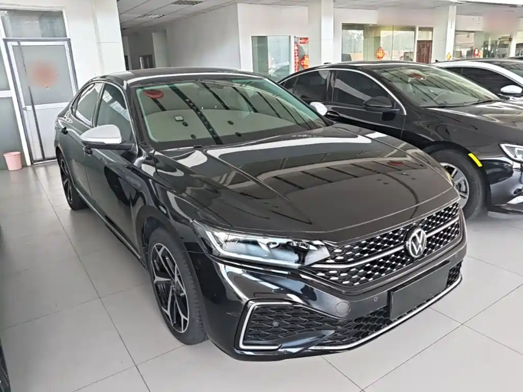 Фото 4 - Volkswagen Passat