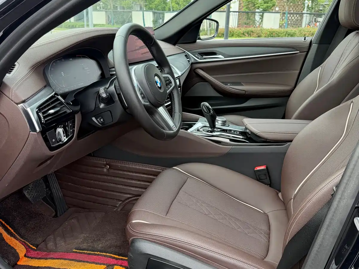 BMW 5 Series 2021 530Li Leading M Sport Package фото 3