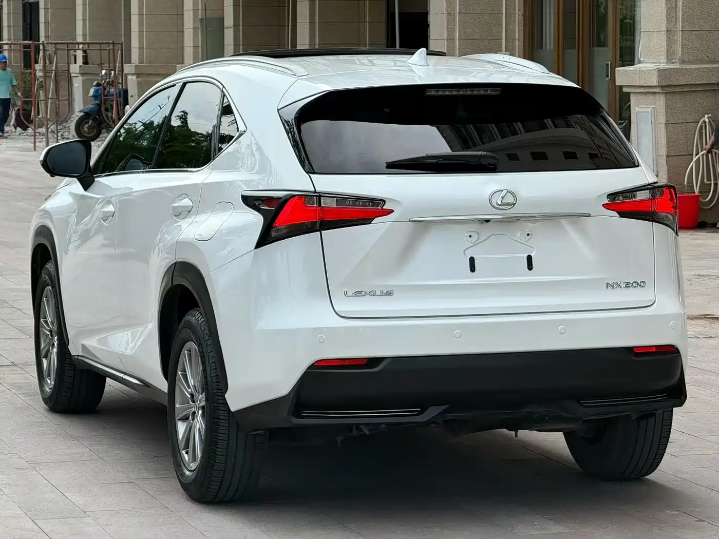 Lexus NX 2016 200 AWD F Sport фото 8