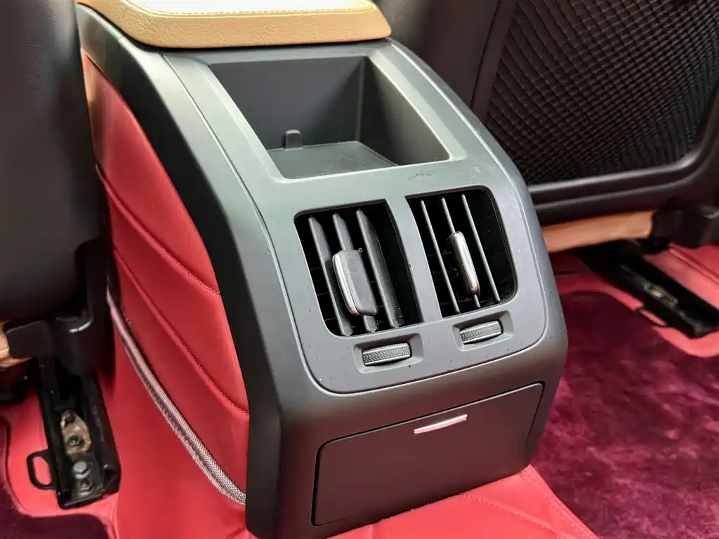 Фото 27 - Volvo S90