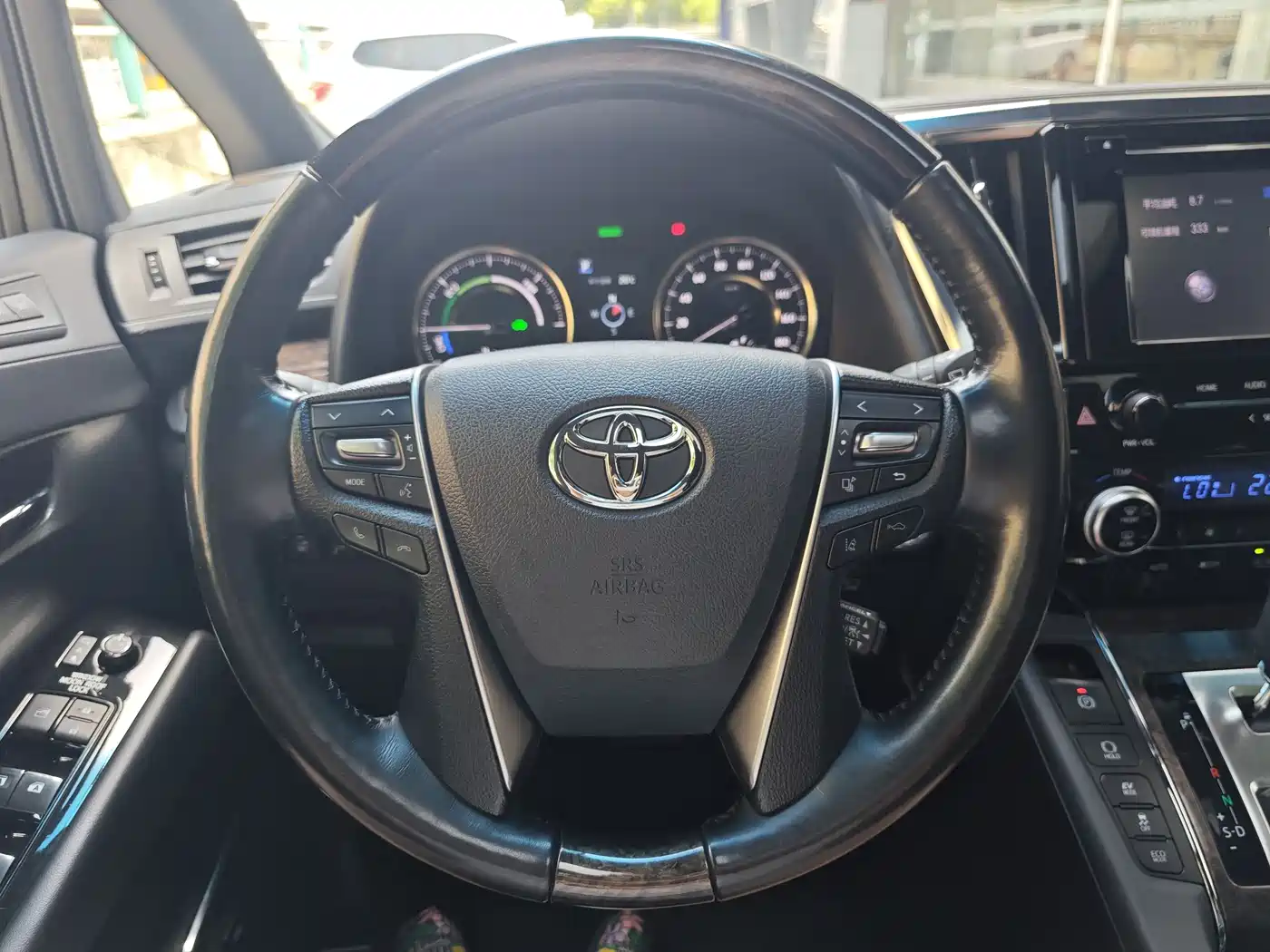 Toyota Alphard 2020 Hybrid 2.5L Premium Edition фото 17