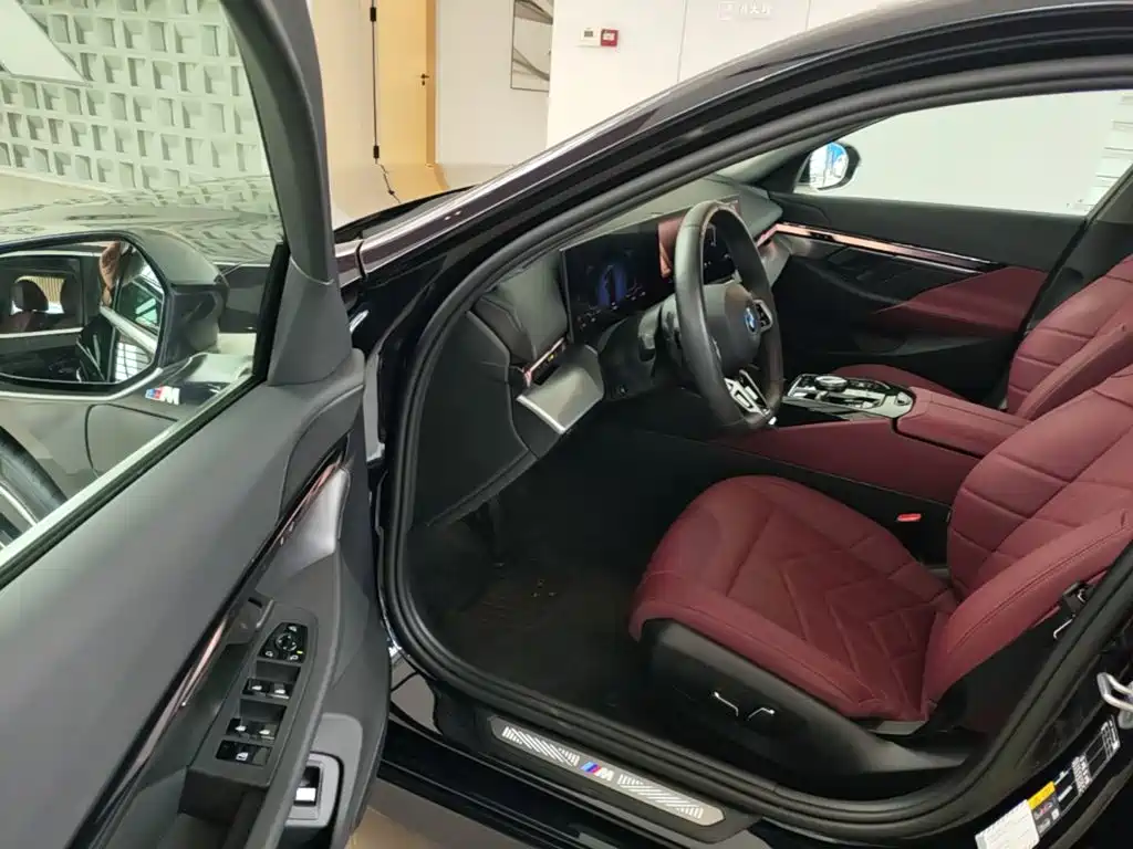BMW i5 2026 2025 eDrive 35L M Sport Package