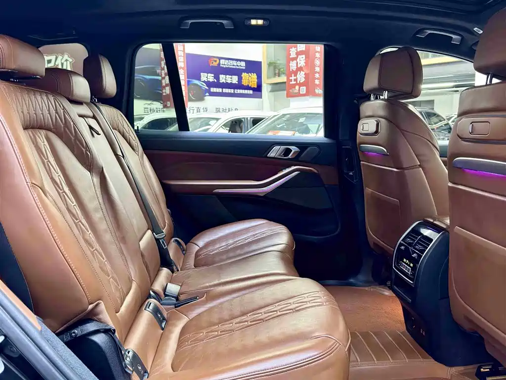 BMW X7 2023 xDrive40i Exclusive M Sport Package фото 5