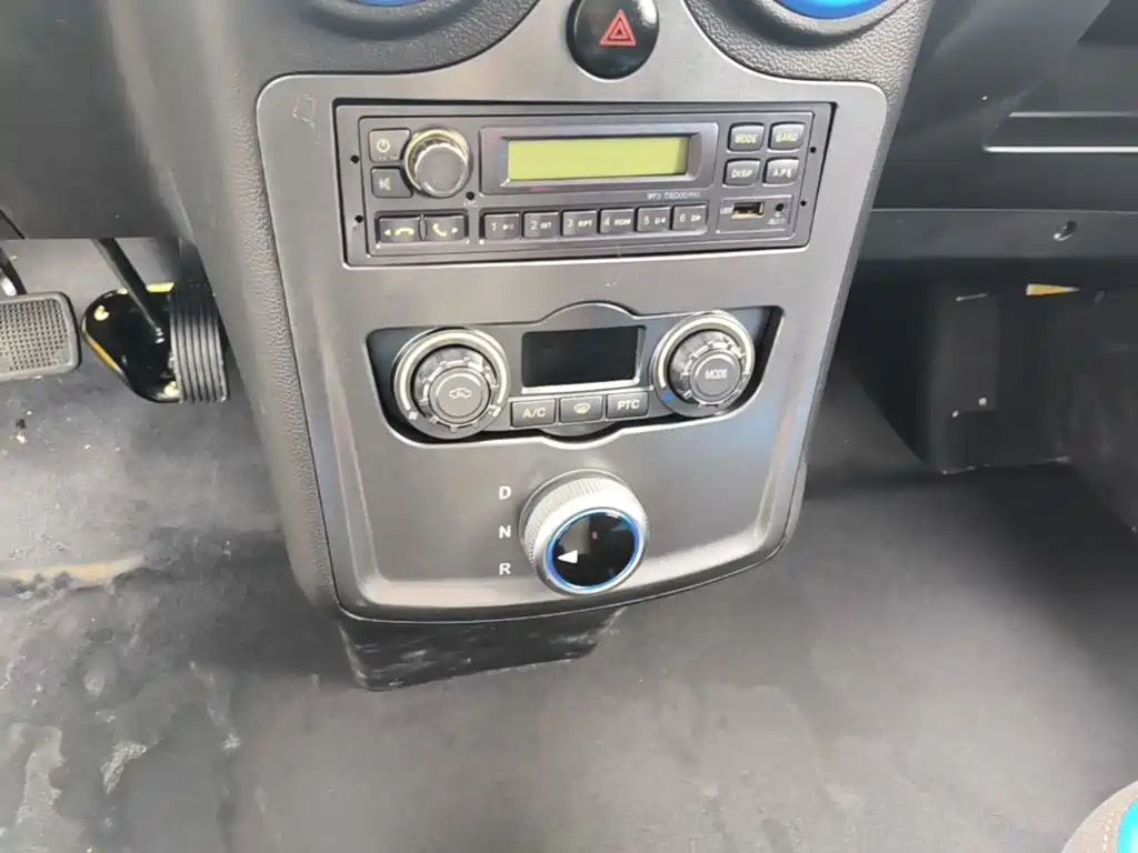 Foton Zhilan Jingling E7 2025 2024 Pure Electric Van Flat Roof 2-seater CATL 46.36kWh