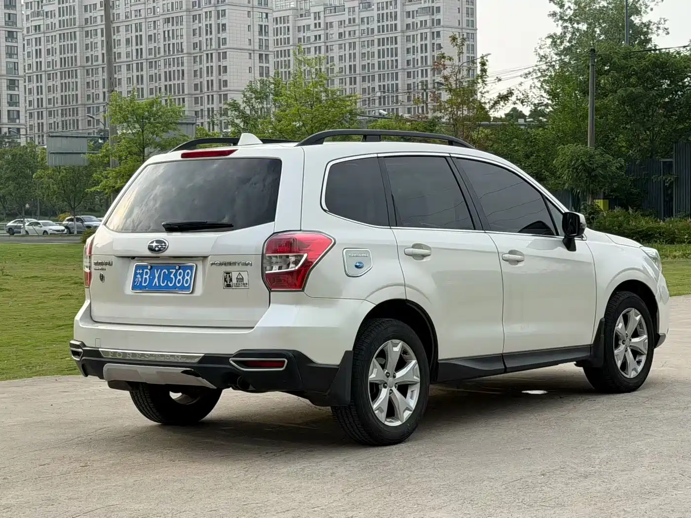 Subaru Forester 2013 2.5i Automatic Luxury Edition фото 6