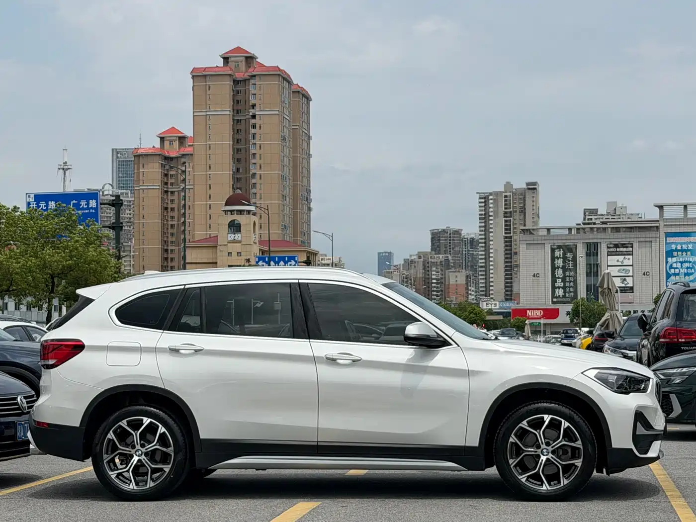 BMW X1 2022 sDrive20Li Fashion фото 6