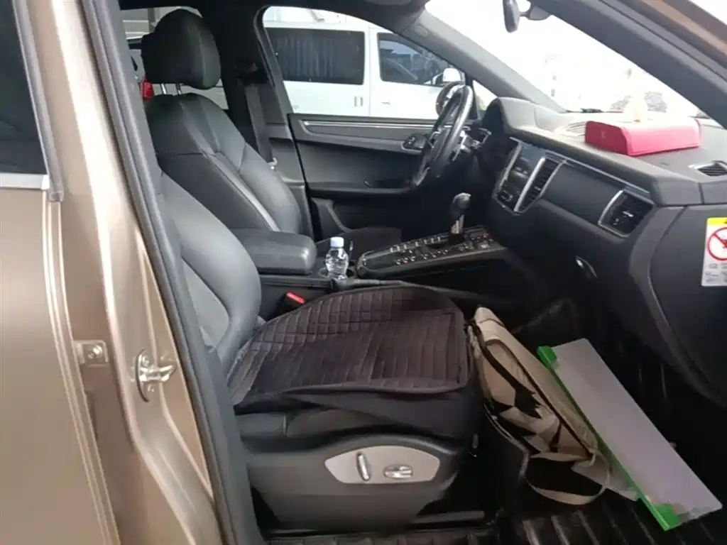 Porsche Macan 2017 Macan 2.0T фото 20