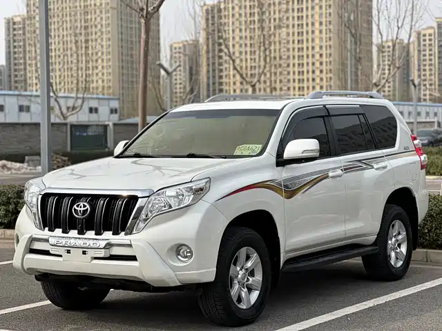 TOYOTA PRADO