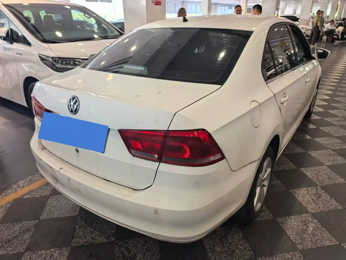 Volkswagen Santana 2015 1.6L Automatic Comfort Edition фото 3
