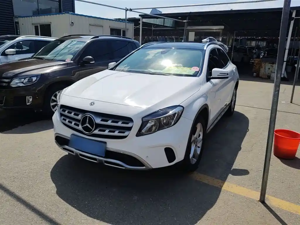 Mercedes-Benz GLA 2017 GLA 200 Dynamic