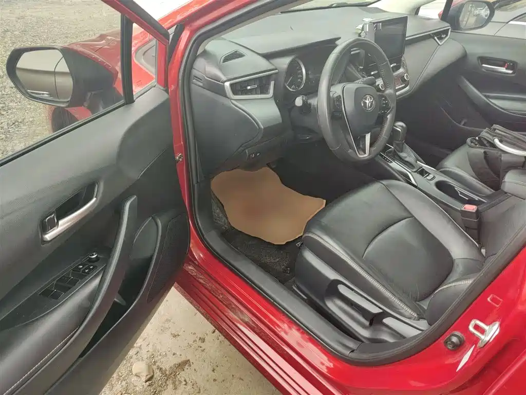 Toyota Corolla 2021 1.2T S-CVT Luxury Edition фото 16