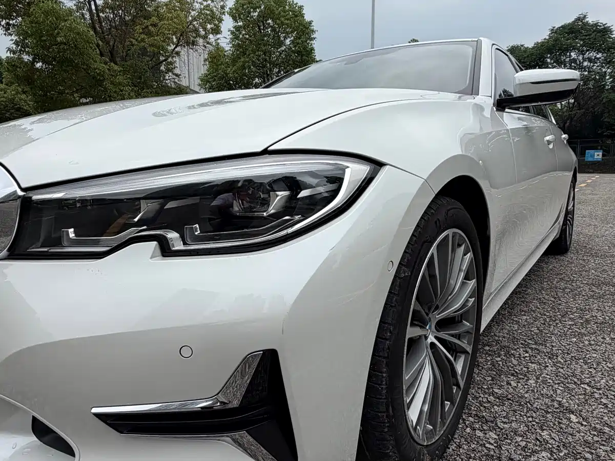 BMW 3 Series 2020 325Li Launch Edition фото 16