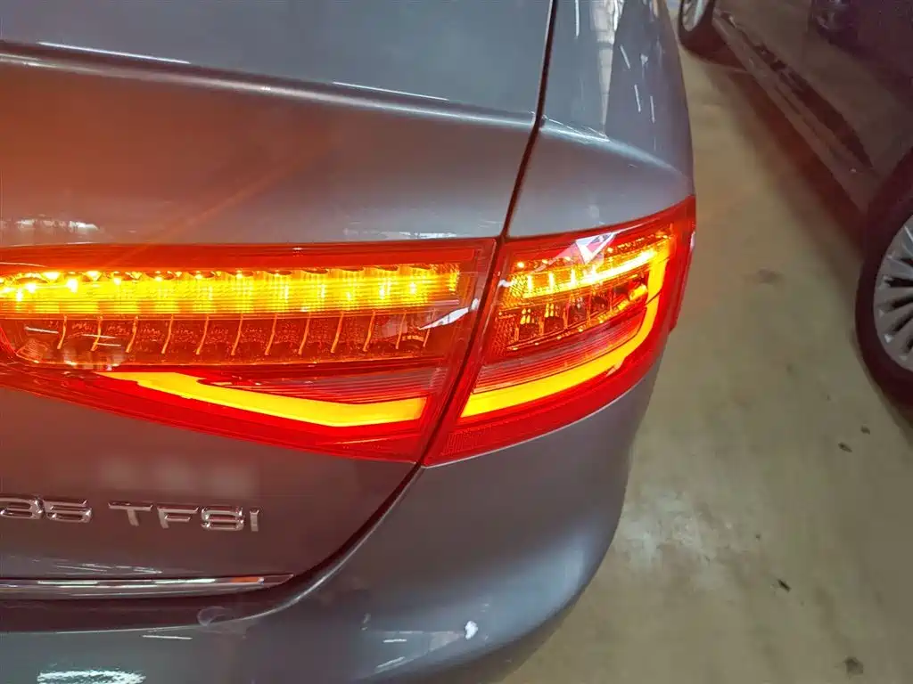 Audi A4L 2015 35 TFSI Auto Standard фото 24
