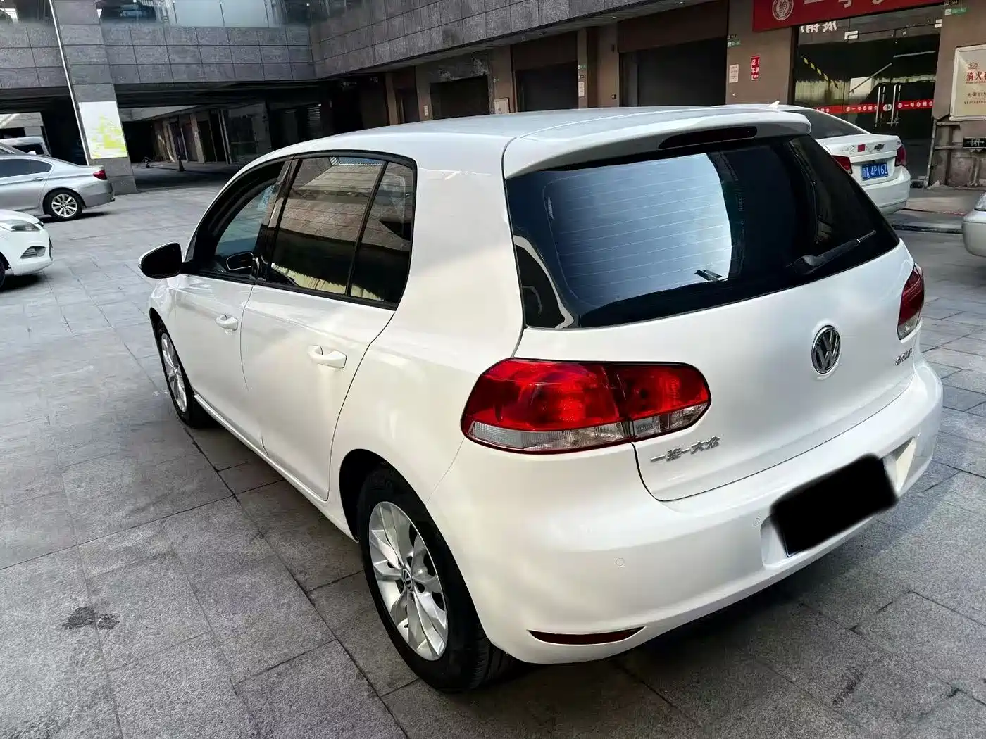 Volkswagen Golf 2012 1.6 Manual Fashion Type фото 6