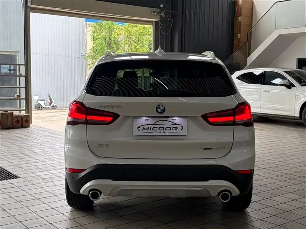 BMW X1 2022 sDrive20Li Premium фото 5
