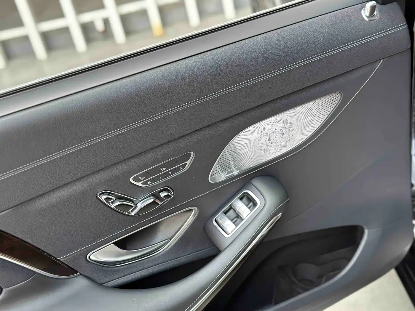 Mercedes-Benz Maybach S-Class 2020 S 450 4MATIC Collector's Edition фото 24