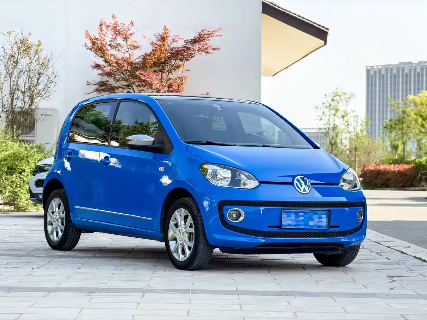Volkswagen up! 2015 1.0L high up! фото 2