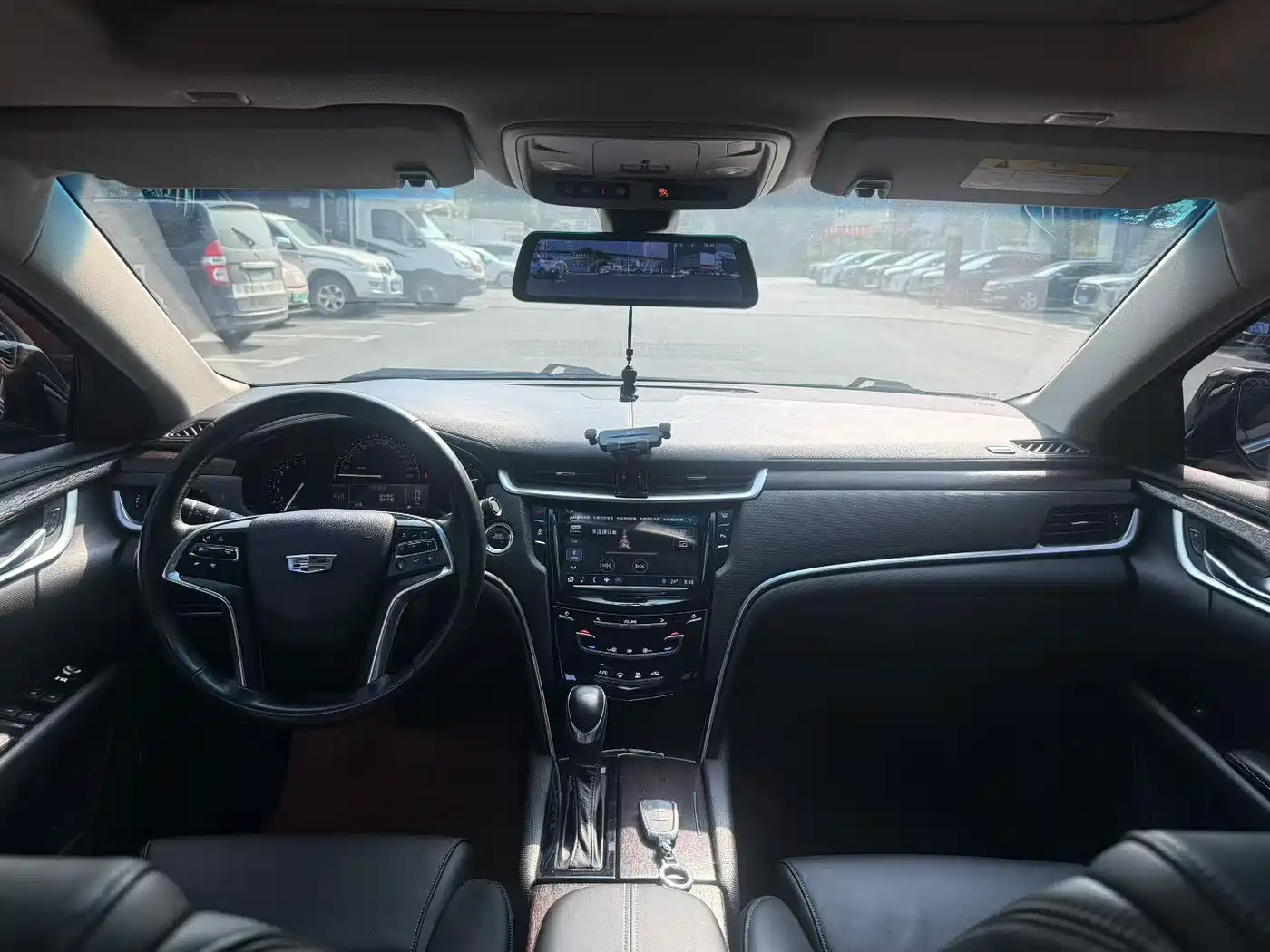 CADILLAC XTS