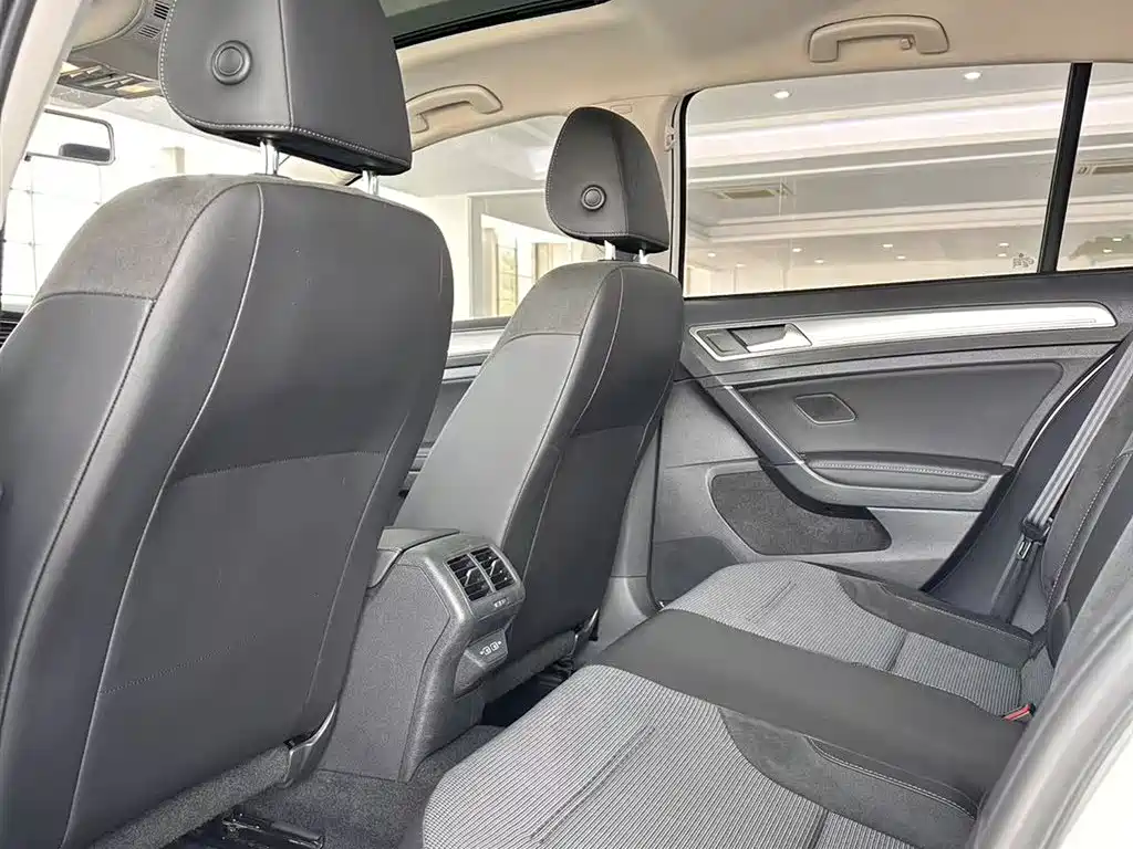 Volkswagen Golf 2019 280TSI DSG Comfort China VI фото 13